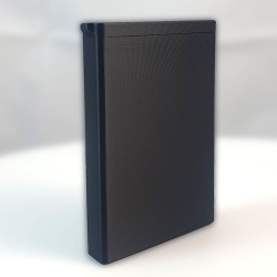 Étui Ledger Flex fermé vu de dos - dos lisse de la coque de protection
