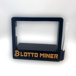 Socle Lotto Miner vide vu de face - plaque gravée Lotto Miner sur le cadre noir