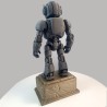 Statuette robot Bitcoin vue de dos - détail du blindage et du socle imprimés en 3D