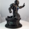 Statuette Solana vue de dos - dos du personnage et finition noire de l'impression 3D
