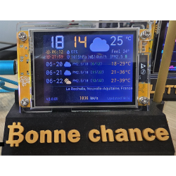 NM Miner affichant l'heure et les statistiques de minage sur son écran