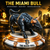 Statuette taureau Bitcoin de Miami en impression 3D - réplique du Miami Bull sur socle bois