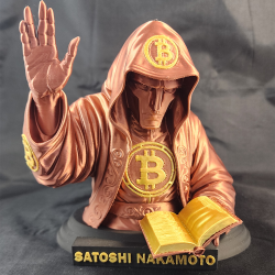 Figurine Satoshi Nakamoto vue de face - main levée et livre blanc ouvert sur socle gravé