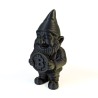 Statuette nain bitcoin coloris gris anthracite - vue de face, jeton Bitcoin en relief et bonnet pointu