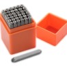 Poinçons métal sortis de leur coffret - tiges gravées pour frapper une seed phrase