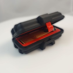 Étui mini coffre ouvert et vide - volume intérieur disponible pour la clé