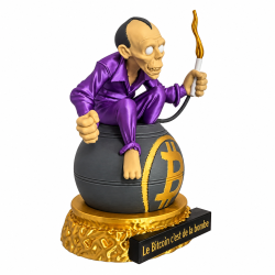 Statuette Bitcoin imprimée en 3D vue de trois quarts - mèche dorée allumée et plaque gravée sur socle ciselé