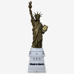 Statuette Bitcoin la Liberté vue de face - tablette au logo Bitcoin doré et socle gravé Bitcoin la Liberté